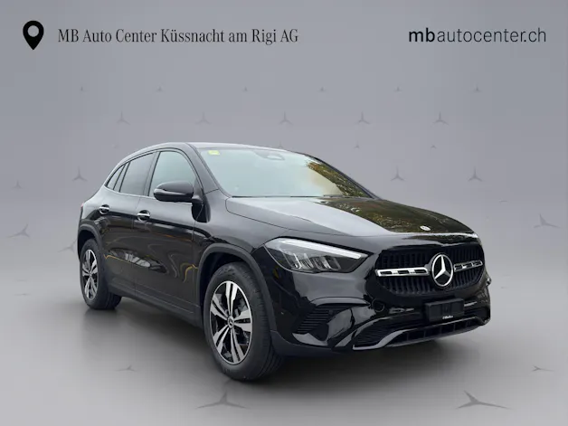 MERCEDES-BENZ GLA 200 Progressive