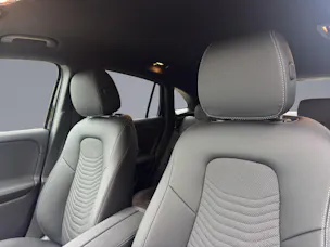 MERCEDES-BENZ GLA 200 Progressive