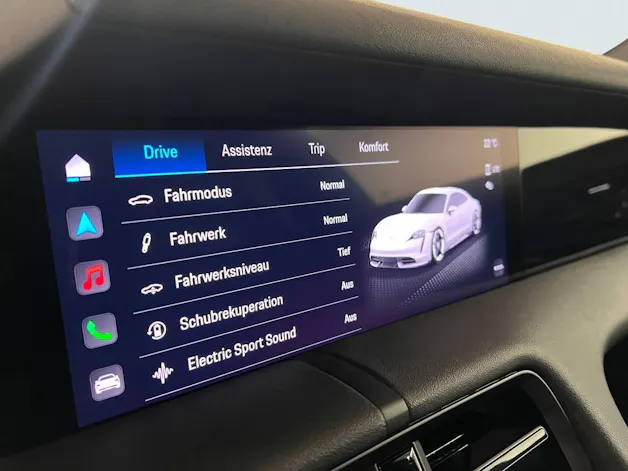 PORSCHE Taycan