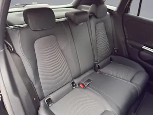 MERCEDES-BENZ GLA 200 Progressive