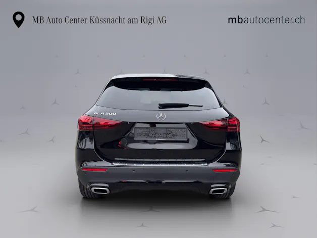MERCEDES-BENZ GLA 200 Progressive