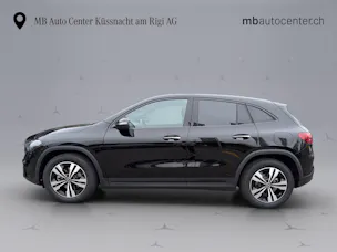 MERCEDES-BENZ GLA 200 Progressive
