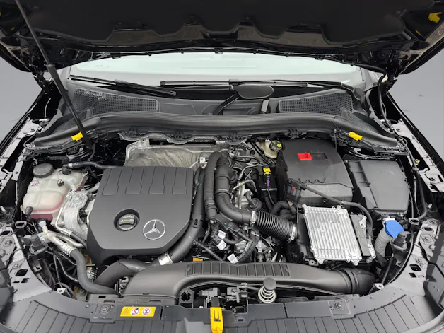 MERCEDES-BENZ GLA 200 Progressive