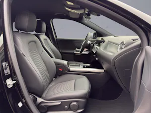 MERCEDES-BENZ GLA 200 Progressive