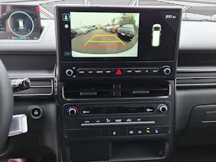 HYUNDAI Staria 84 kWh EV Cargo Amplia 450 kms autonomie