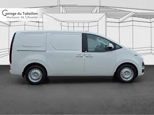 HYUNDAI Staria 84 kWh EV Cargo Amplia 450 kms autonomie