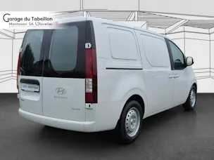 HYUNDAI Staria 84 kWh EV Cargo Amplia 450 kms autonomie