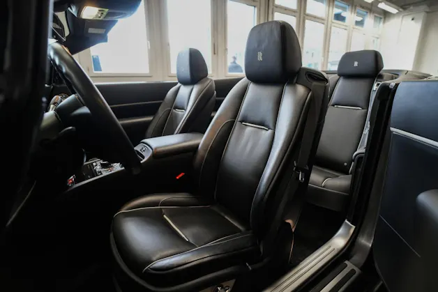 Rolls Royce ROLLS-ROYCE Dawn 6.6 V12 Black Badge
