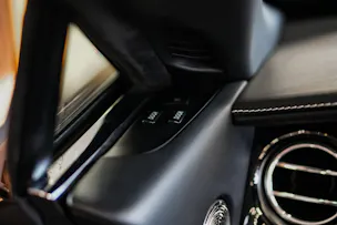 Rolls Royce ROLLS-ROYCE Dawn 6.6 V12 Black Badge