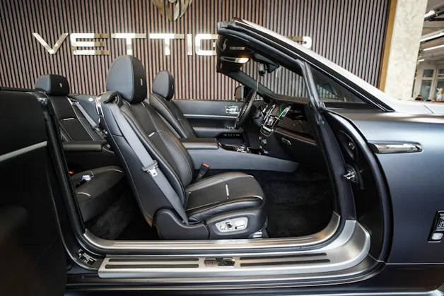 Rolls Royce ROLLS-ROYCE Dawn 6.6 V12 Black Badge
