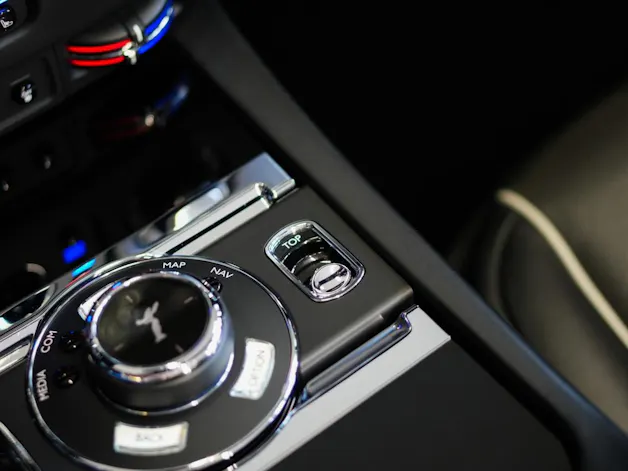 Rolls Royce ROLLS-ROYCE Dawn 6.6 V12 Black Badge