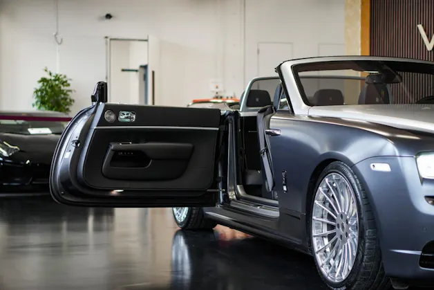 Rolls Royce ROLLS-ROYCE Dawn 6.6 V12 Black Badge