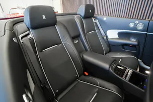 Rolls Royce ROLLS-ROYCE Dawn 6.6 V12 Black Badge