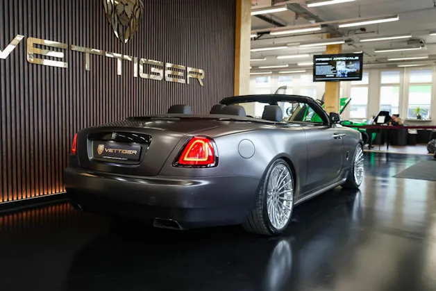 Rolls Royce ROLLS-ROYCE Dawn 6.6 V12 Black Badge