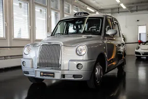 LTI Vehicles Taxi (TX4)