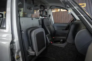 LTI Vehicles Taxi (TX4)