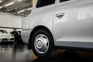 LTI Vehicles Taxi (TX4)
