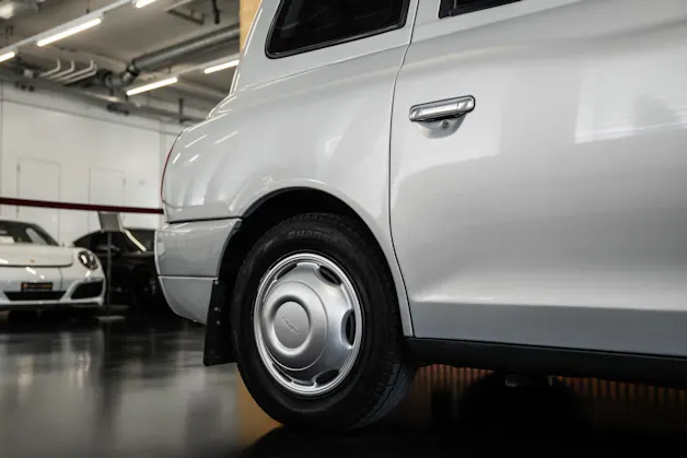 LTI Vehicles Taxi (TX4)