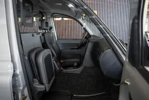 LTI Vehicles Taxi (TX4)