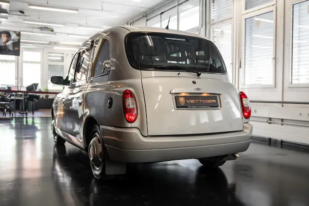 LTI Vehicles Taxi (TX4)