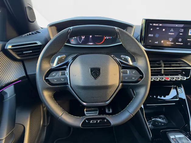 PEUGEOT 2008 1.2 GT Hybrid 145