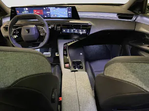 PEUGEOT 3008 e-GT Exclusive AWD