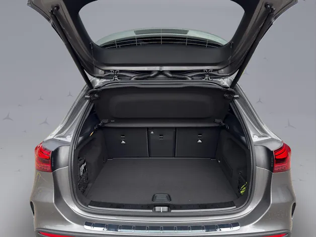 MERCEDES-BENZ GLA-Klasse H247 GLA 250 Swiss Star AMG Line 4matic