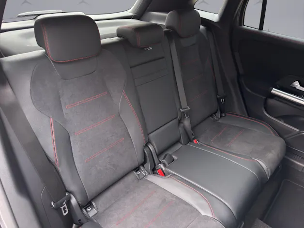 MERCEDES-BENZ GLA-Klasse H247 GLA 250 Swiss Star AMG Line 4matic