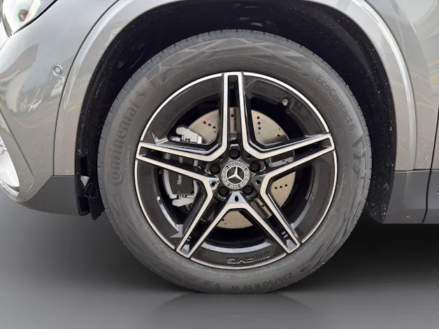 MERCEDES-BENZ GLA-Klasse H247 GLA 250 Swiss Star AMG Line 4matic
