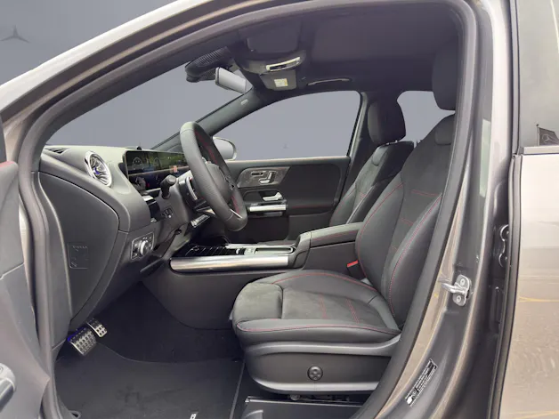 MERCEDES-BENZ GLA-Klasse H247 GLA 250 Swiss Star AMG Line 4matic