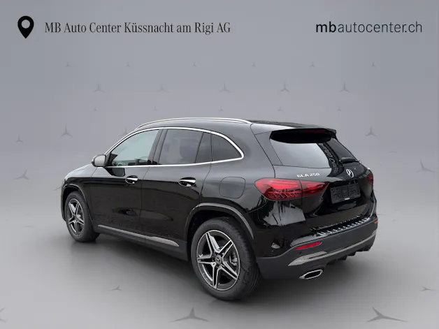 MERCEDES-BENZ GLA 250 Swiss Star AMG Line 4matic