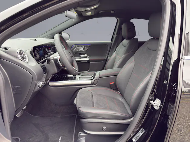 MERCEDES-BENZ GLA 250 Swiss Star AMG Line 4matic