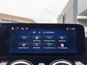 MERCEDES-BENZ GLA 250 Swiss Star AMG Line 4matic