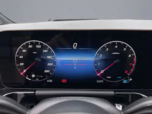 MERCEDES-BENZ GLA 250 Swiss Star AMG Line 4matic