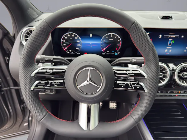 MERCEDES-BENZ GLA-Klasse H247 GLA 250 Swiss Star AMG Line 4matic