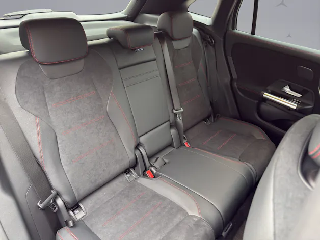MERCEDES-BENZ GLA-Klasse H247 GLA 250 Swiss Star AMG Line 4matic
