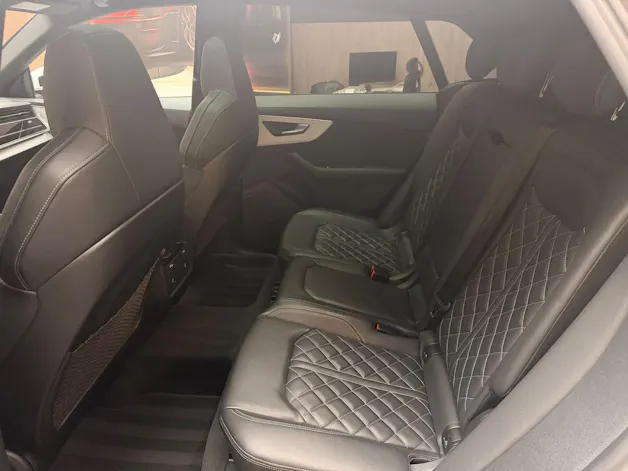 AUDI Q8 3.0 55 TFSI quattro T-Tronic
