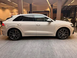 AUDI Q8 3.0 55 TFSI quattro T-Tronic