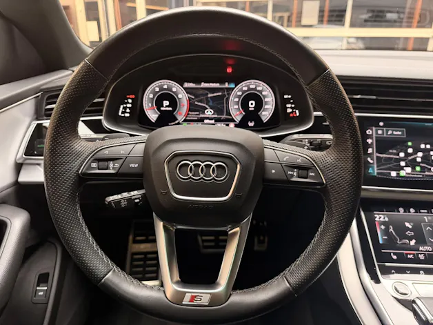 AUDI Q8 3.0 55 TFSI quattro T-Tronic