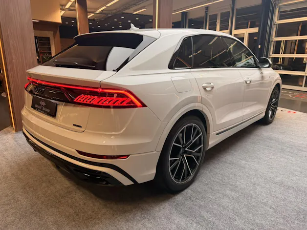 AUDI Q8 3.0 55 TFSI quattro T-Tronic