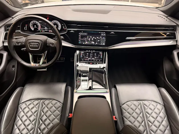 AUDI Q8 3.0 55 TFSI quattro T-Tronic