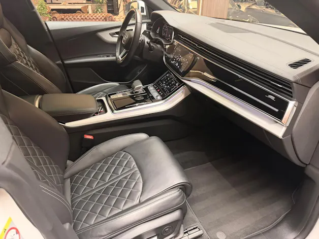 AUDI Q8 3.0 55 TFSI quattro T-Tronic