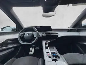 PEUGEOT NEW 5008 1.2 Hybrid GT 145