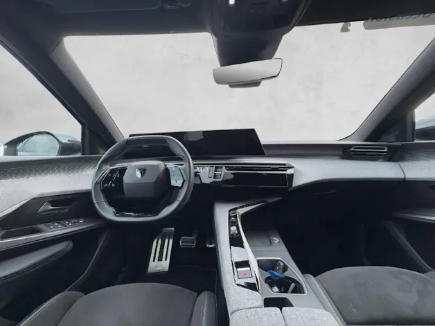 PEUGEOT NEW 5008 1.2 Hybrid GT 145