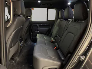 Land Rover Defender 130 3.0 D I6 350 X-Dynamic HSE