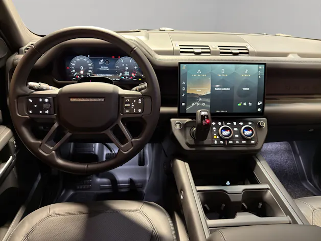 Land Rover Defender 130 3.0 D I6 350 X-Dynamic HSE