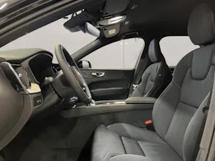 VOLVO XC60 2.0 T6 TE Plus Dark eAWD