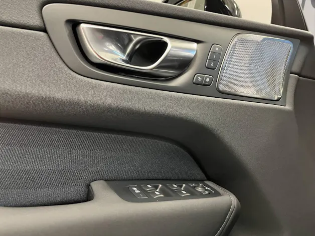 VOLVO XC60 2.0 T6 TE Plus Dark eAWD