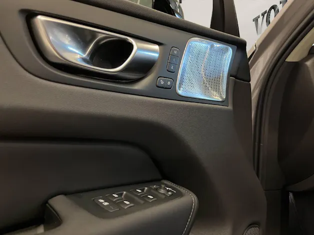 VOLVO XC60 2.0 T8 TE Ultra Dark eAWD