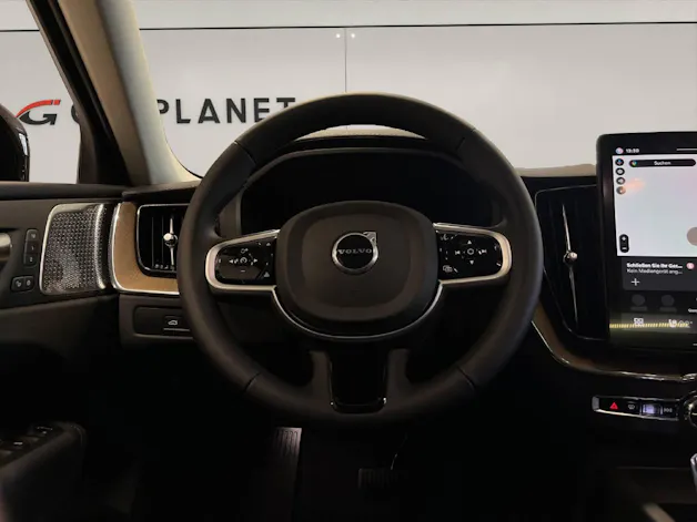 VOLVO XC60 2.0 T8 TE Ultra Dark eAWD